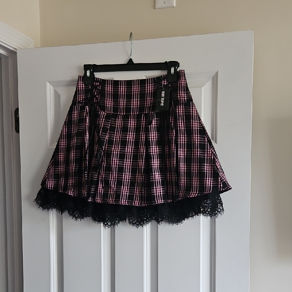 Hot Topic Pink and Black Plaid Pleated Mini Skirt with Lace Hem